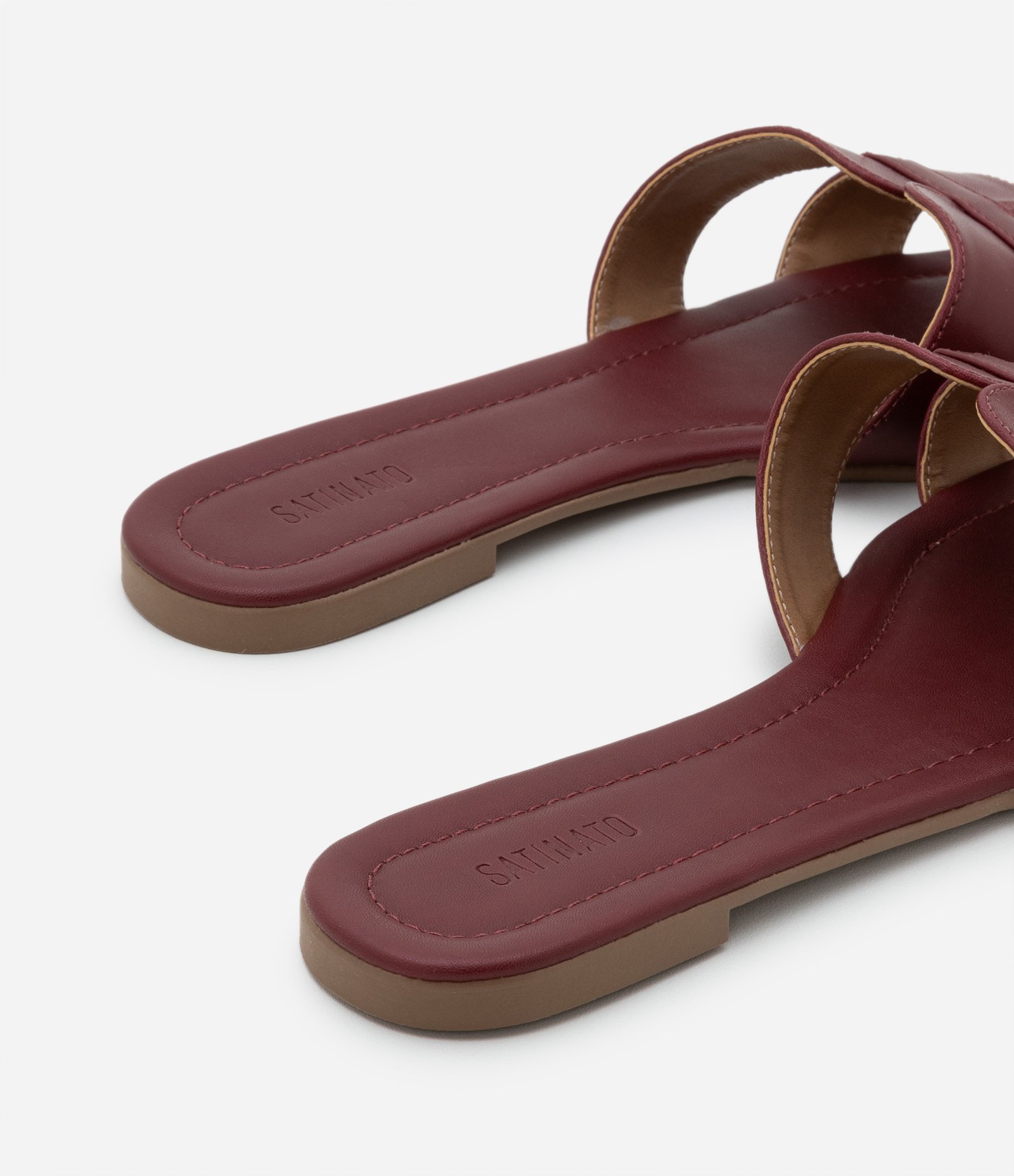 Sandália Rasteira com Cabedal H Bordô 3