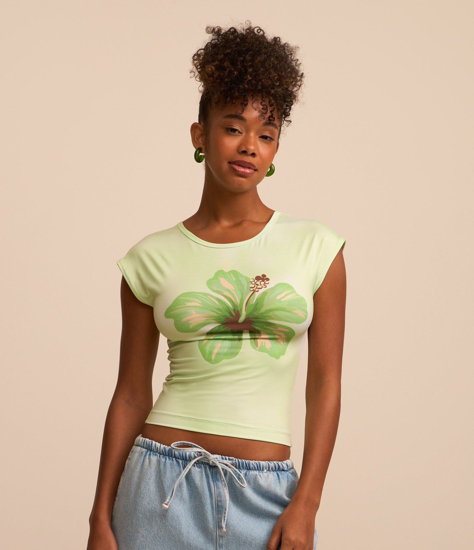 Blusa em Microfibra com Estampa de Hibisco Verde 1