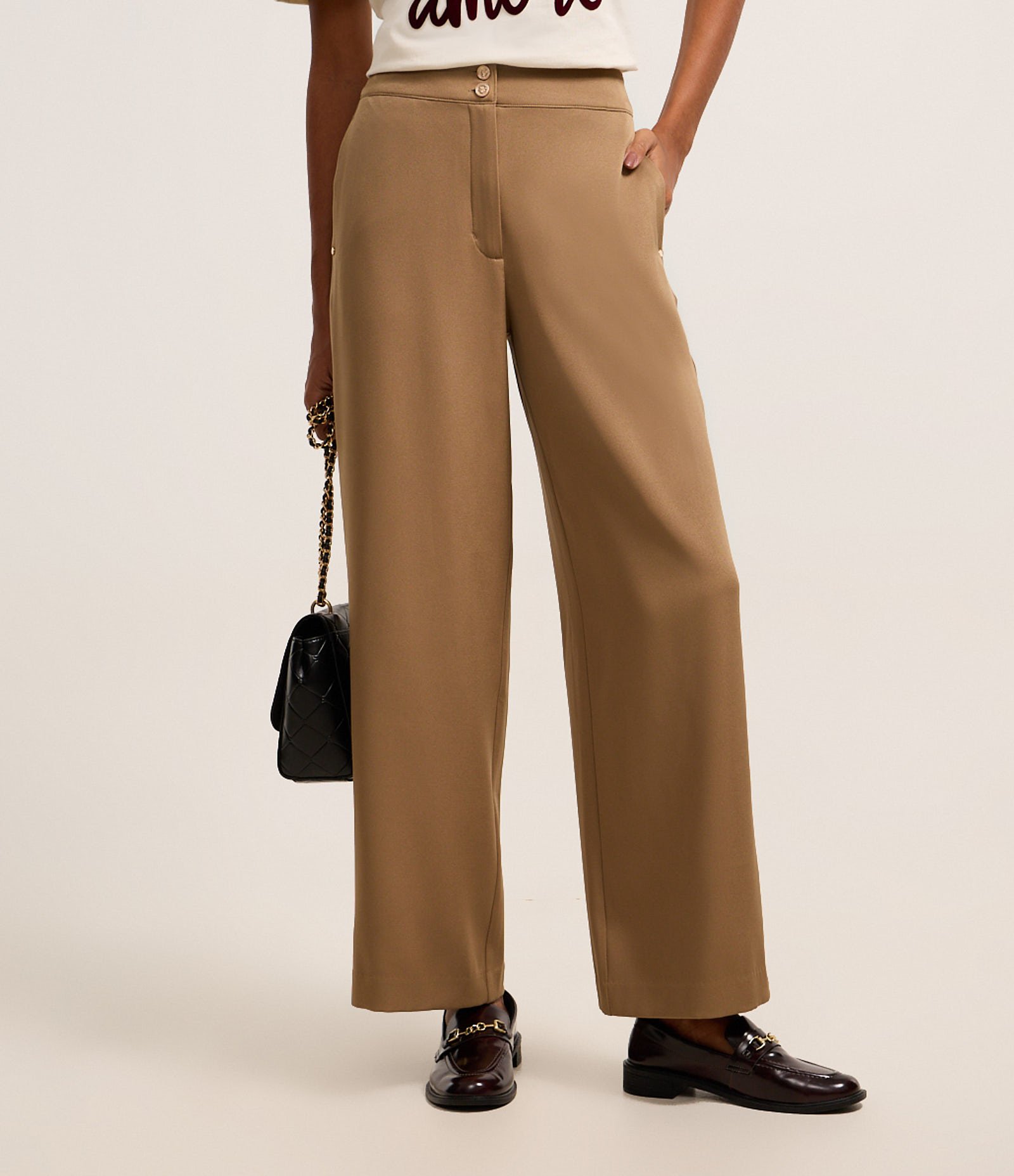 Calça Wide Leg Alfaiatada Cintura Alta com Botões Duplos Marrom 3