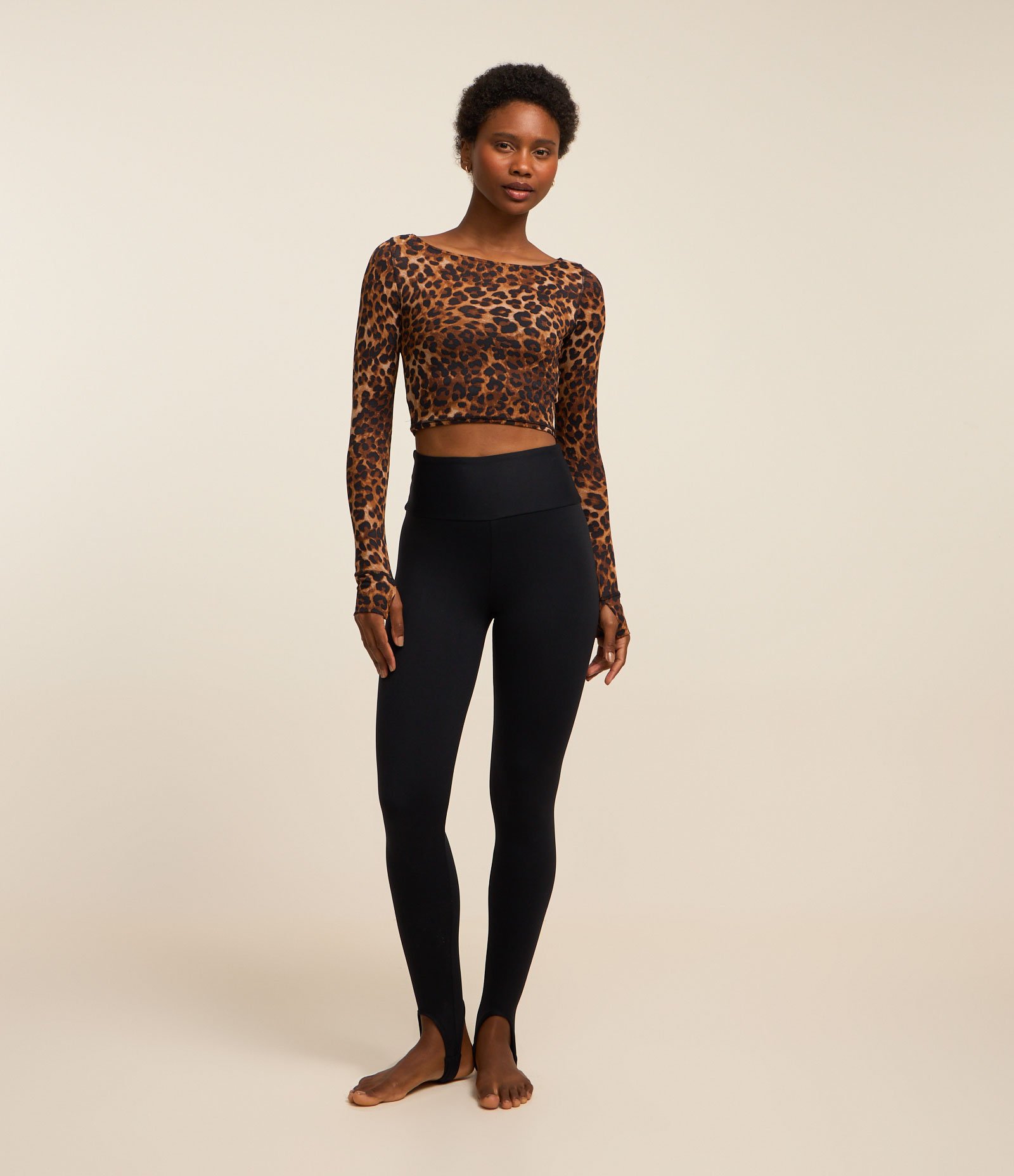 Blusa Cropped Esportiva em Microfibra com Estampa de Onça Marrom 3