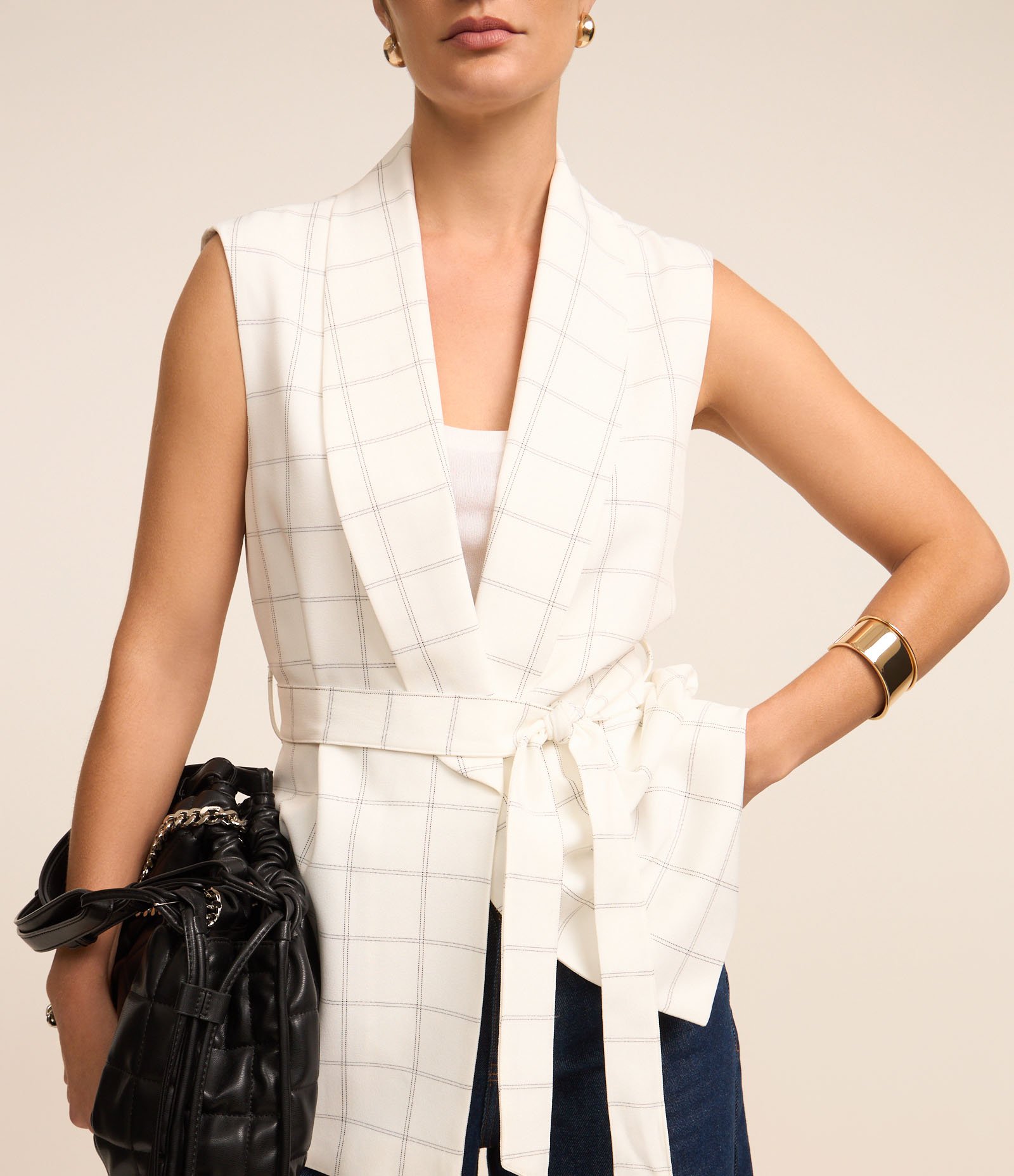 Colete Alfaiataria com Amarração e Estampa Xadrez Grid Branco 3