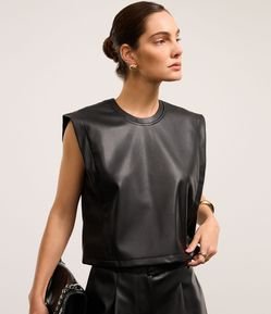 Blusa em PU com Abertura de Gota