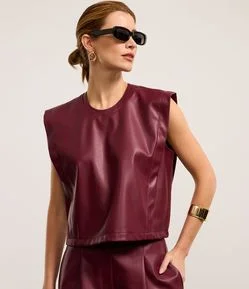 Blusa em PU com Abertura de Gota