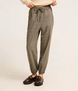 Calça Jogger Alfaiatada Xadrez com Fio Metalizado