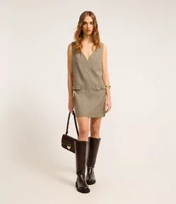 Vestido Curto em Crepe Xadrez com Botões nas Lapelas