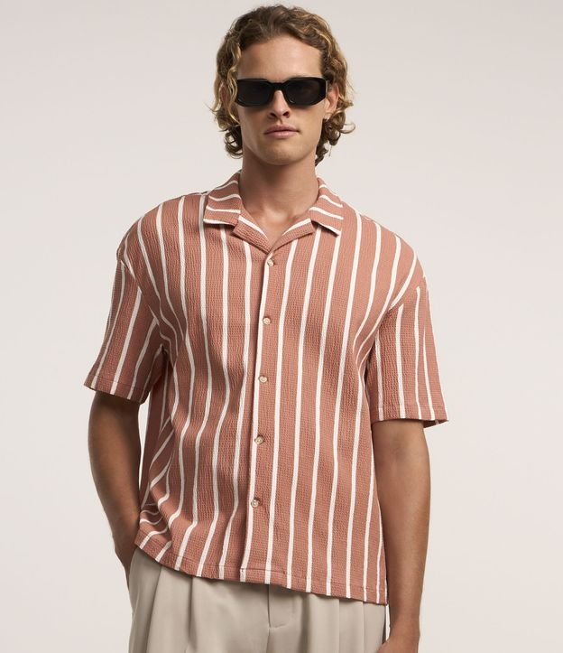 Camisa Boxy Alfaiatada em Viscose com Textura e Listras