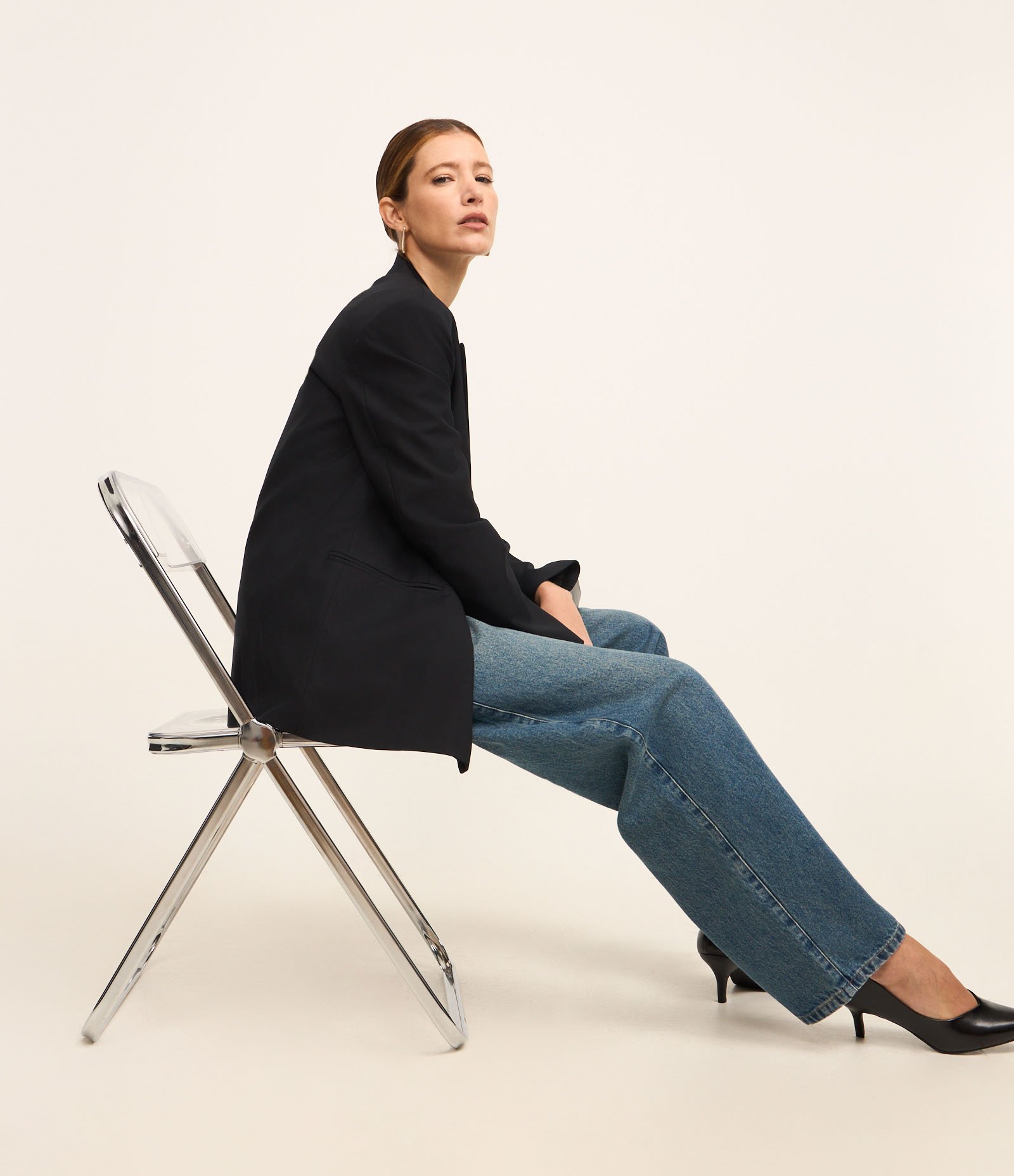 Blazer Oversized em Alfaiataria com Botão Único Preto 6