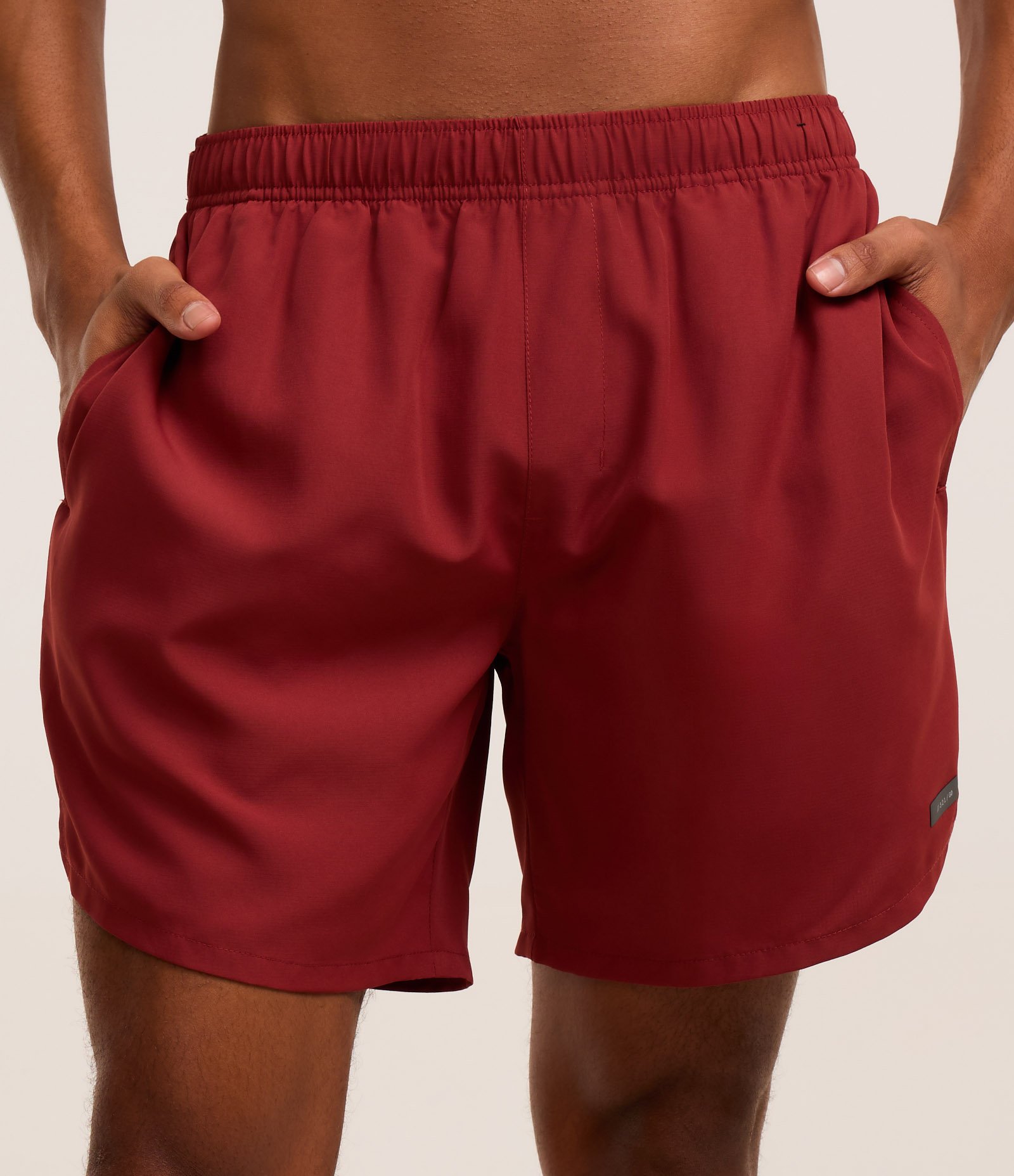 Bermuda Esportiva com Cós Elástico Vermelho Borgonha 2