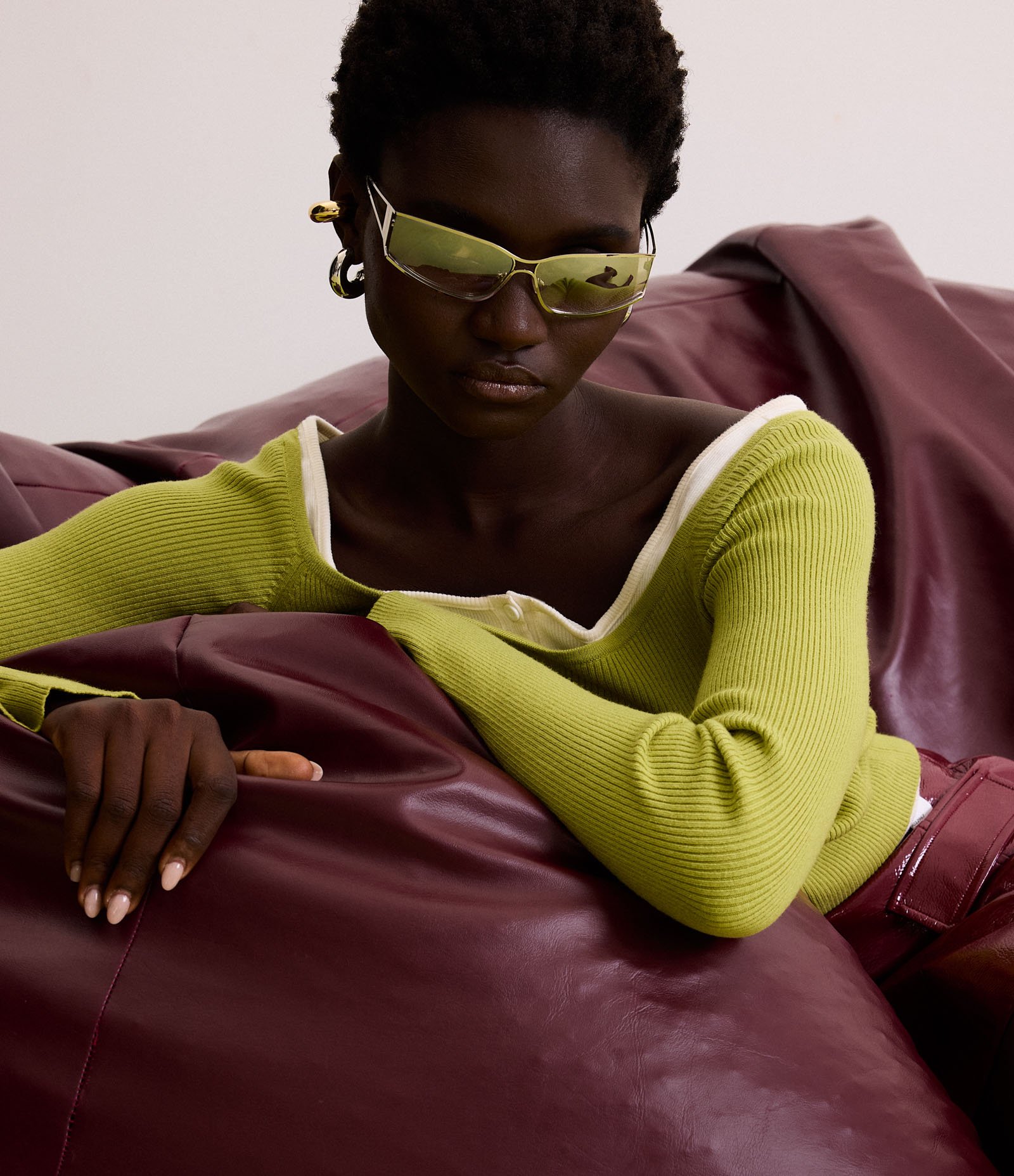 Blusa em Tricô Ombro a Ombro e Botõezinhos Frontais Verde 2