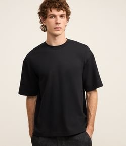 Camiseta Boxy em Tecnologia Dry e Algodão