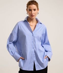 Camisa Over Alongada em Tricoline Listrado com Fio Tinto