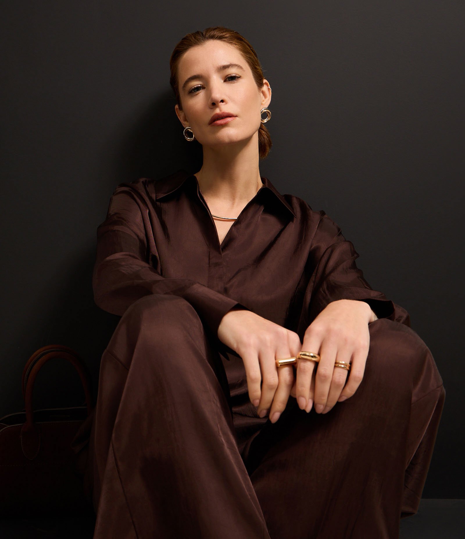 Camisa Acetinada com Botões e Manga Longa 7