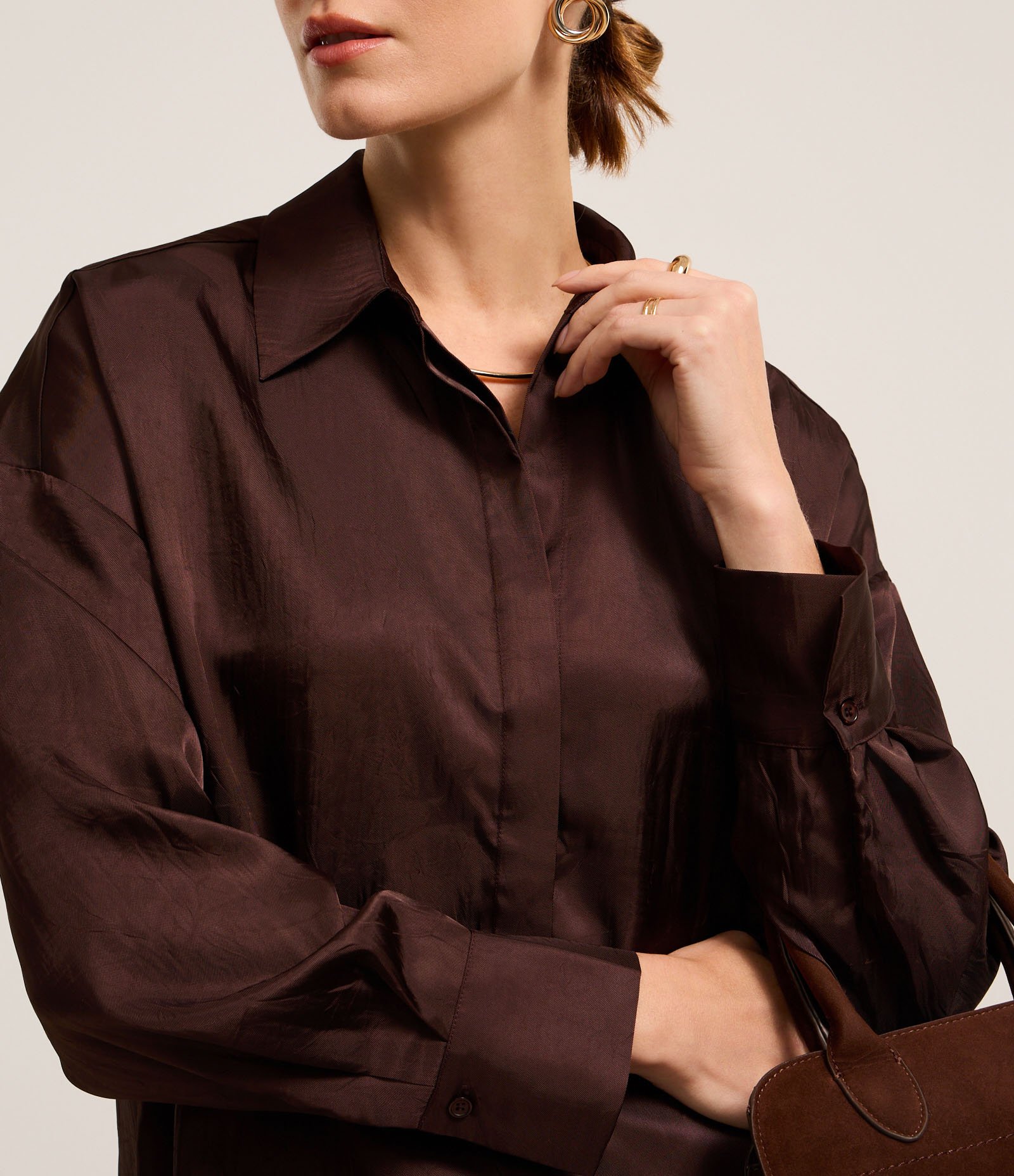 Camisa Acetinada com Botões e Manga Longa 3