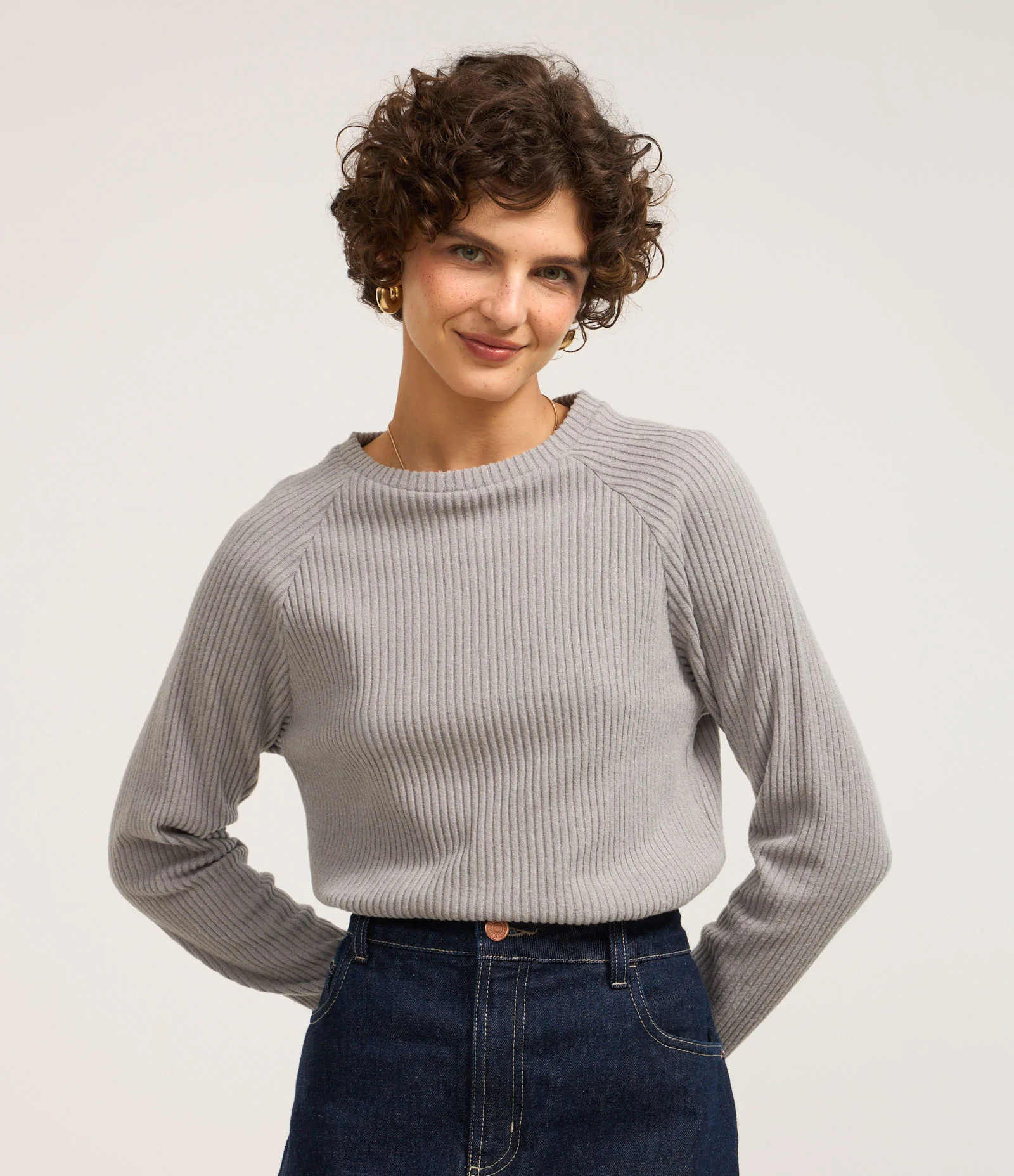 Blusa Slim Canelada Felpuda com Cava Raglan Cinza 1