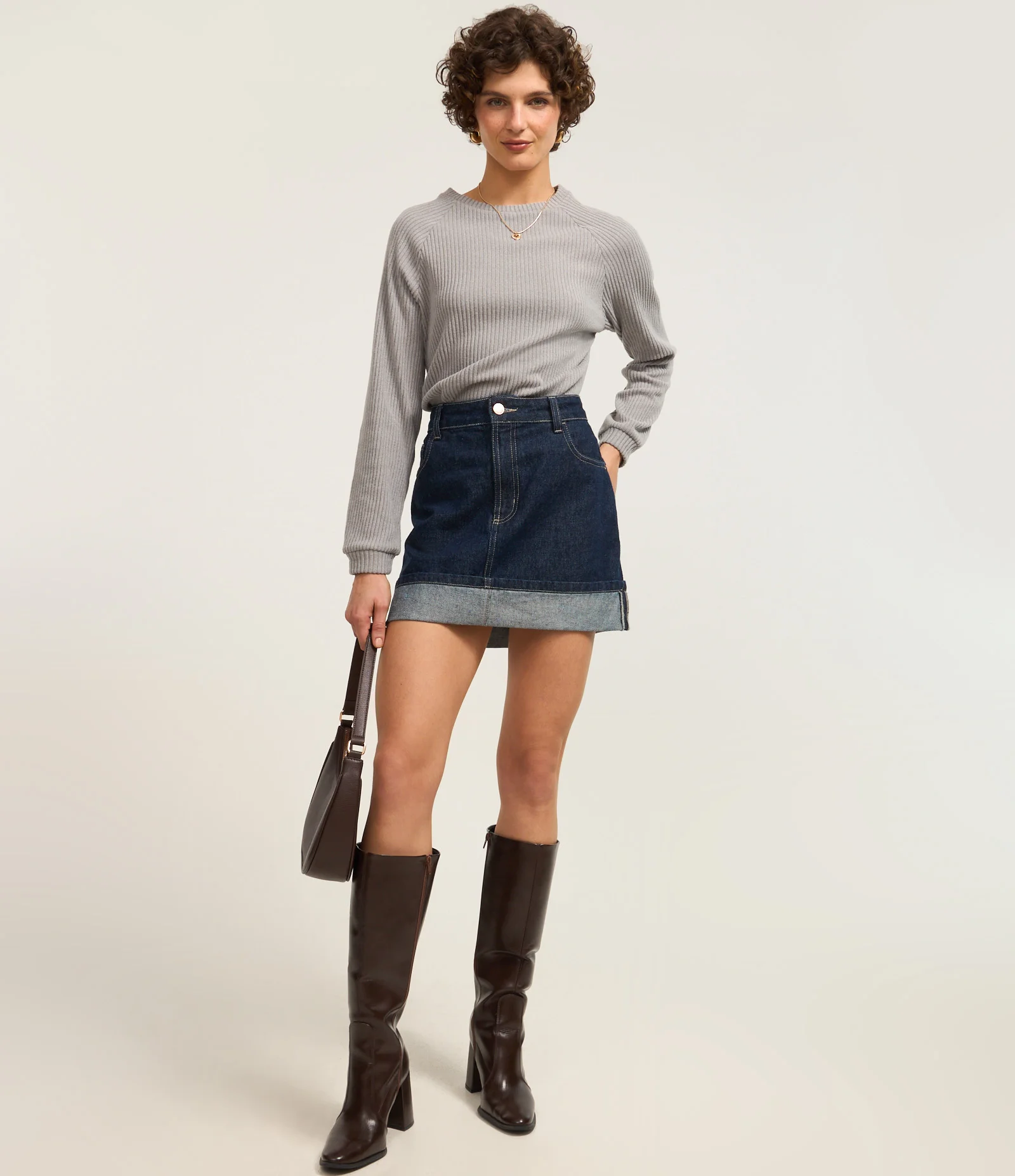 Blusa Slim Canelada Felpuda com Cava Raglan Cinza 2