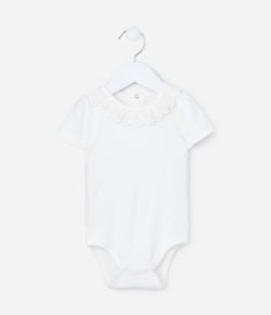 Body Infantil com Babadinho em Broderie na Gola - Tam 0 a 24 meses
