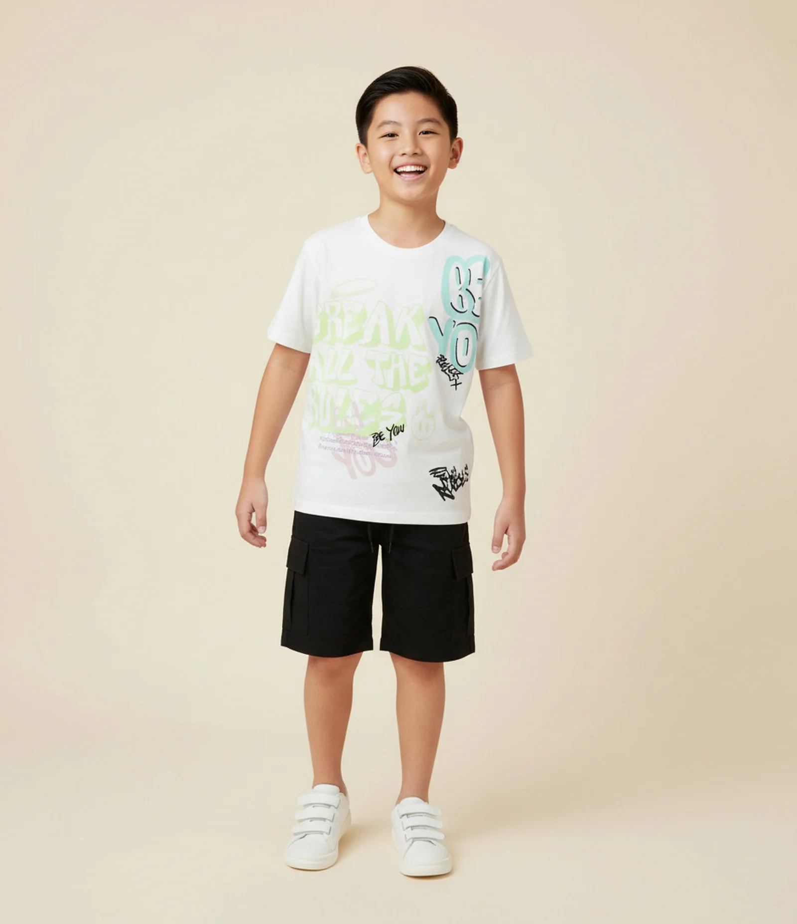 Camiseta Infantil com Estampa Grafiti - Tam 5 a 14 Anos Off White 1