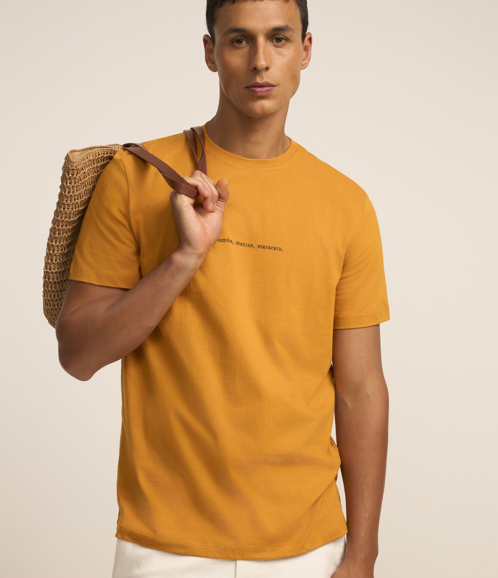 Camiseta Comfort em Algodão com Estampa Samba Maxixe e Maracatu Laranja 1
