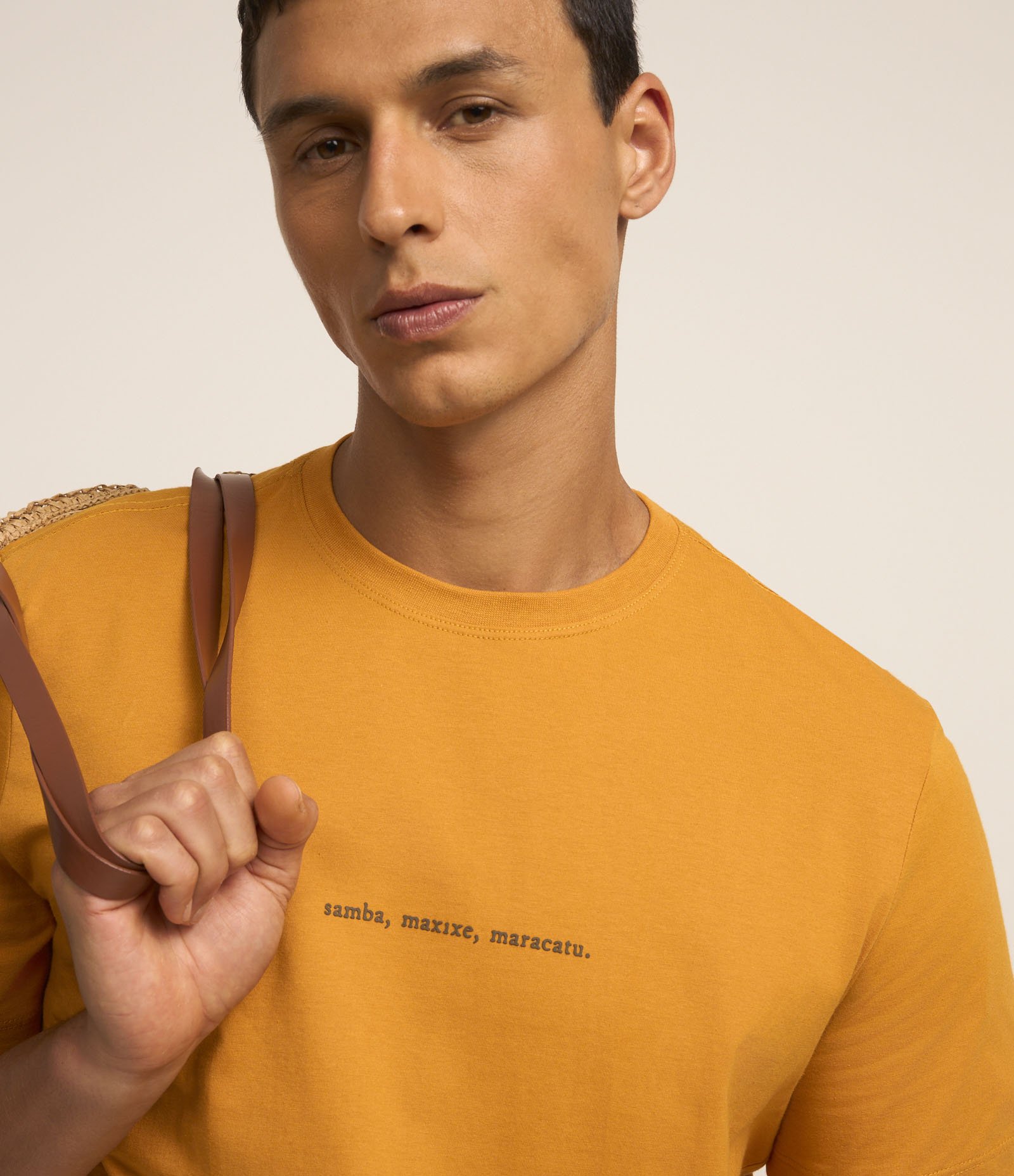 Camiseta Comfort em Algodão com Estampa Samba Maxixe e Maracatu Laranja 3