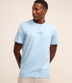 Camiseta Comfort em Algodão com Estampa Lettering