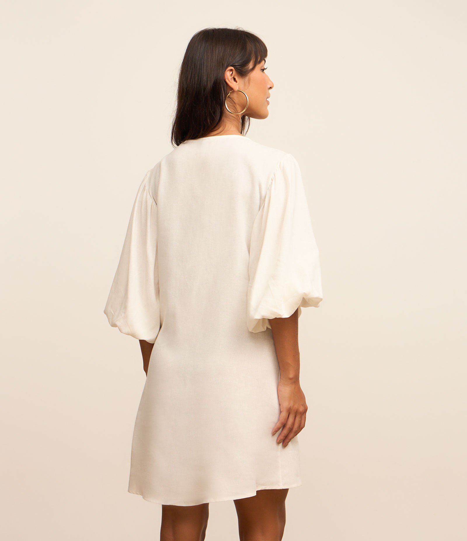 Saída de Praia Bata em Viscose e Linho com Amarração Branco 3