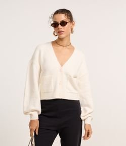 Cardigan Curto em Tricô com Botões e Bolsinhos