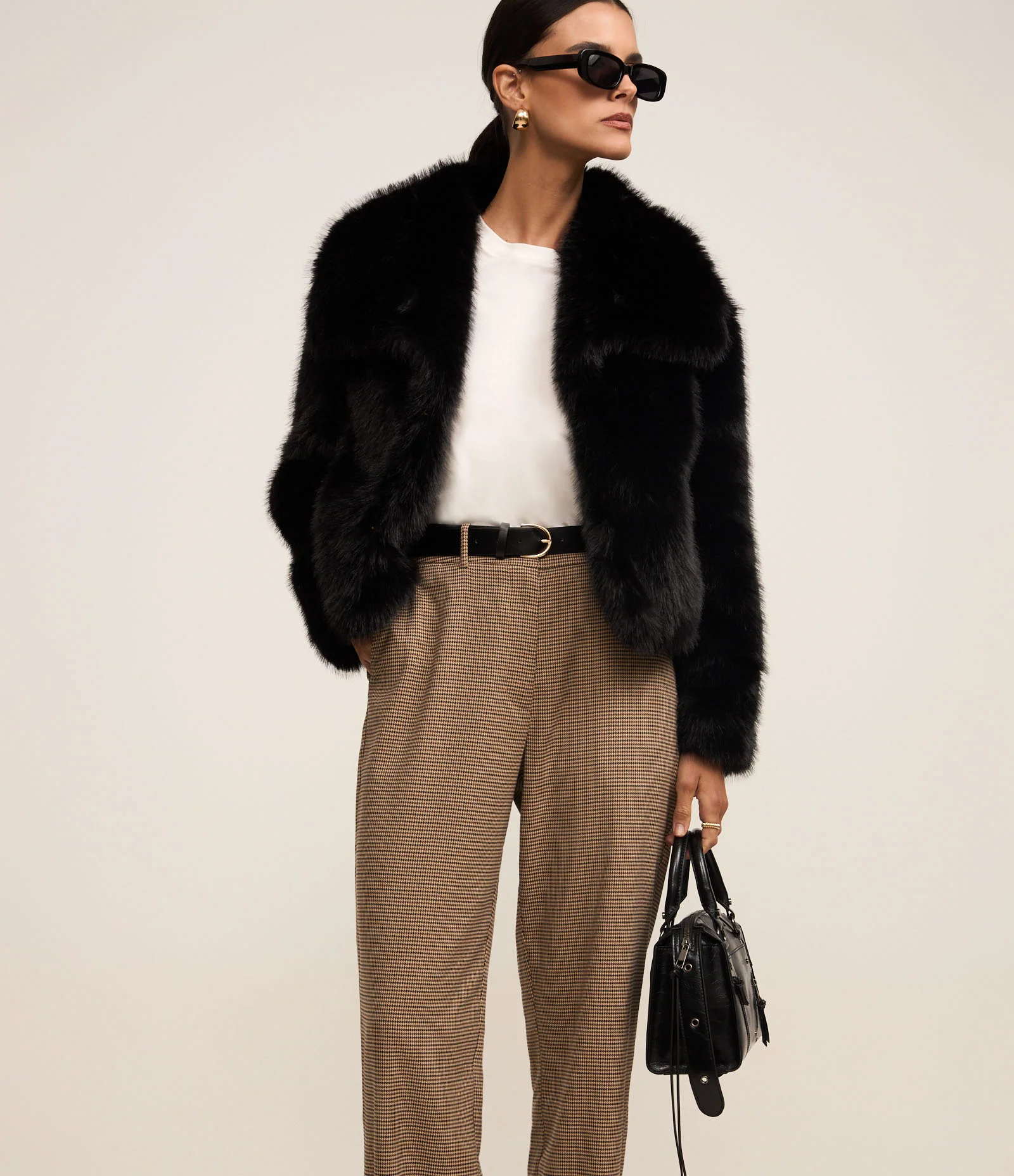 Calça Reta Alfaiatada com Cinto PU e Estampa Pied de Poule Bege 2