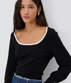 Blusa em Tricô Leve com Decote Quadrado e Contraste