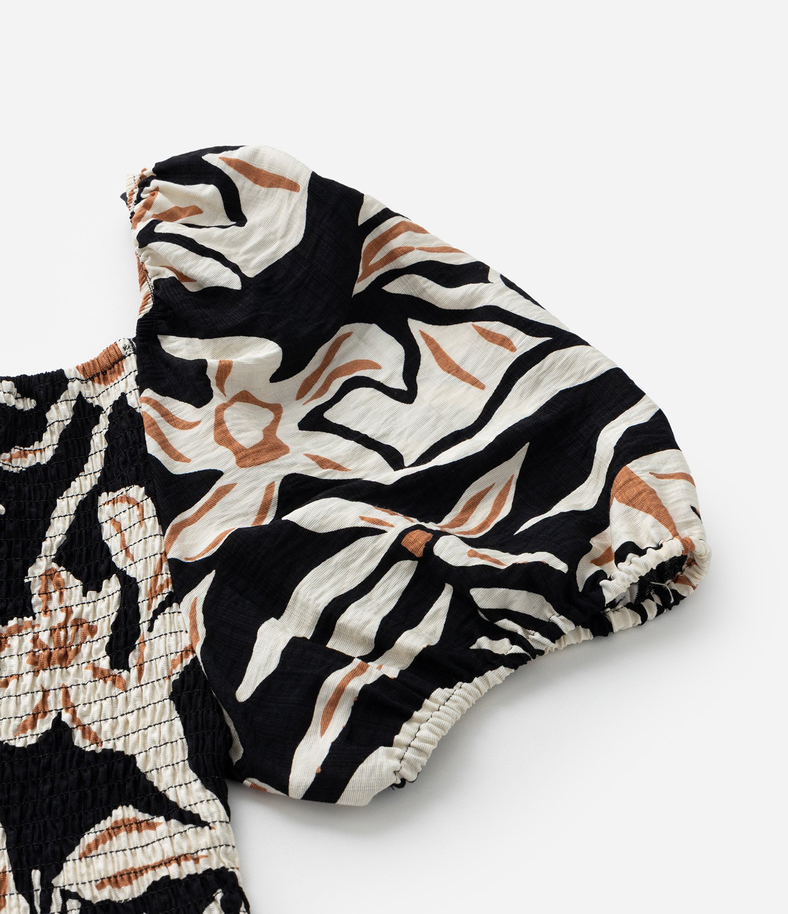 Blusa em Crepe com Estampa Floral e Laxtes Curve & Plus Size Preto/Marrom/Bege 9