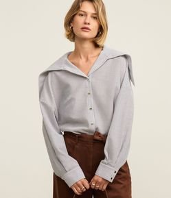 Camisa Listrada em Anarruga com Fio Tinto e Pala na Gola