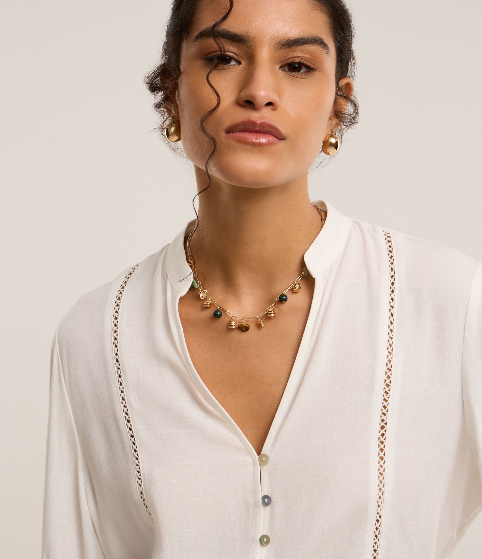 Camisa Bata em Viscose com Detalhes de Entremeios Branco 3