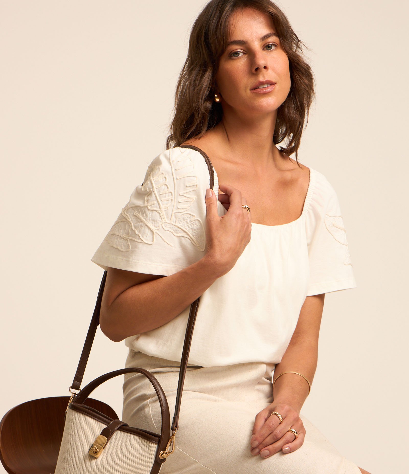 Blusa em Algodão com Bordado de Folhagens nas Mangas Branco 1