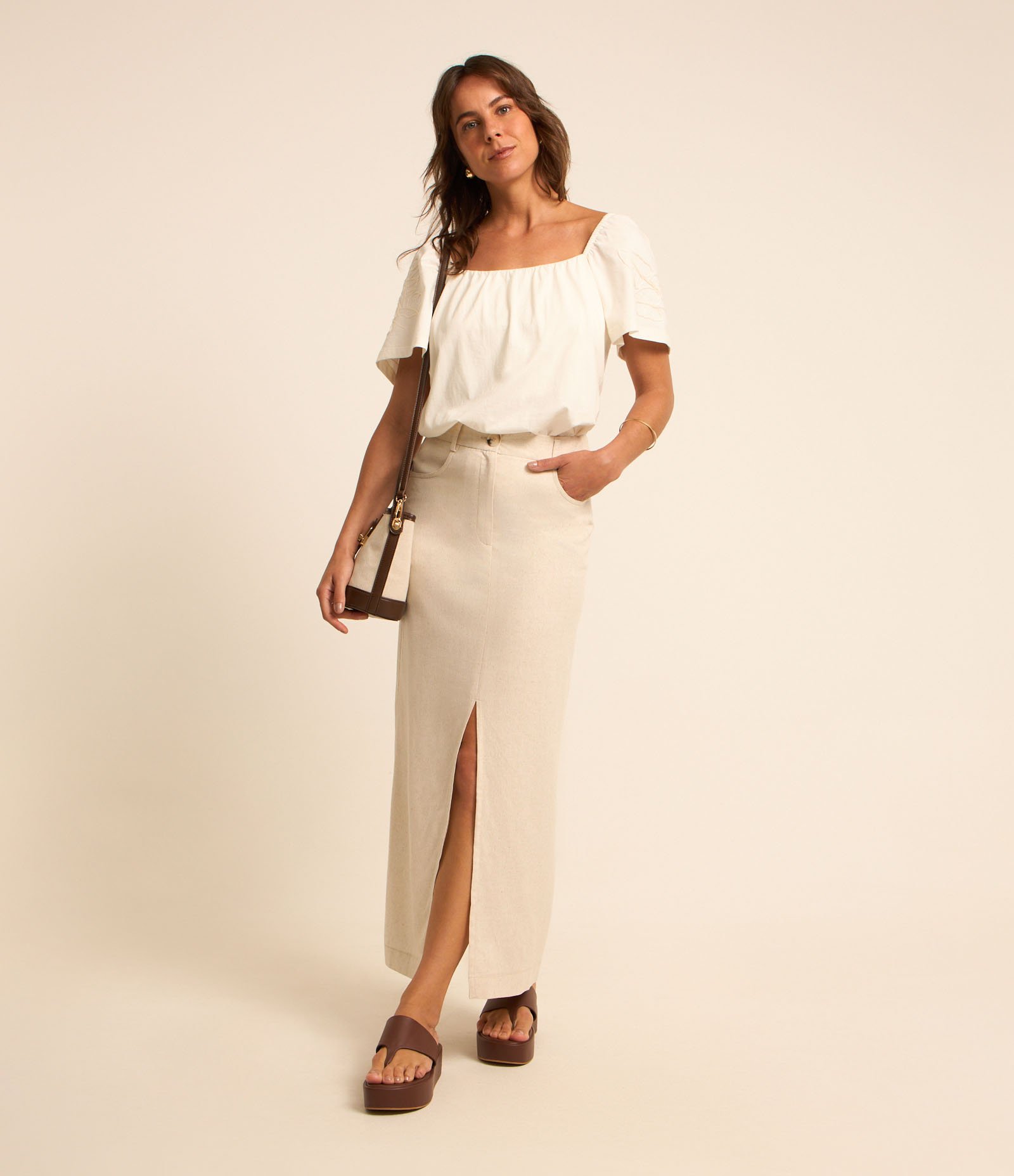 Blusa em Algodão com Bordado de Folhagens nas Mangas Branco 3