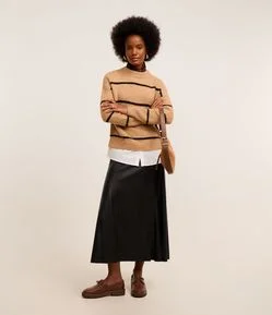 Saia Midi Evasê em PU com Zíper nas Costas e Recortes