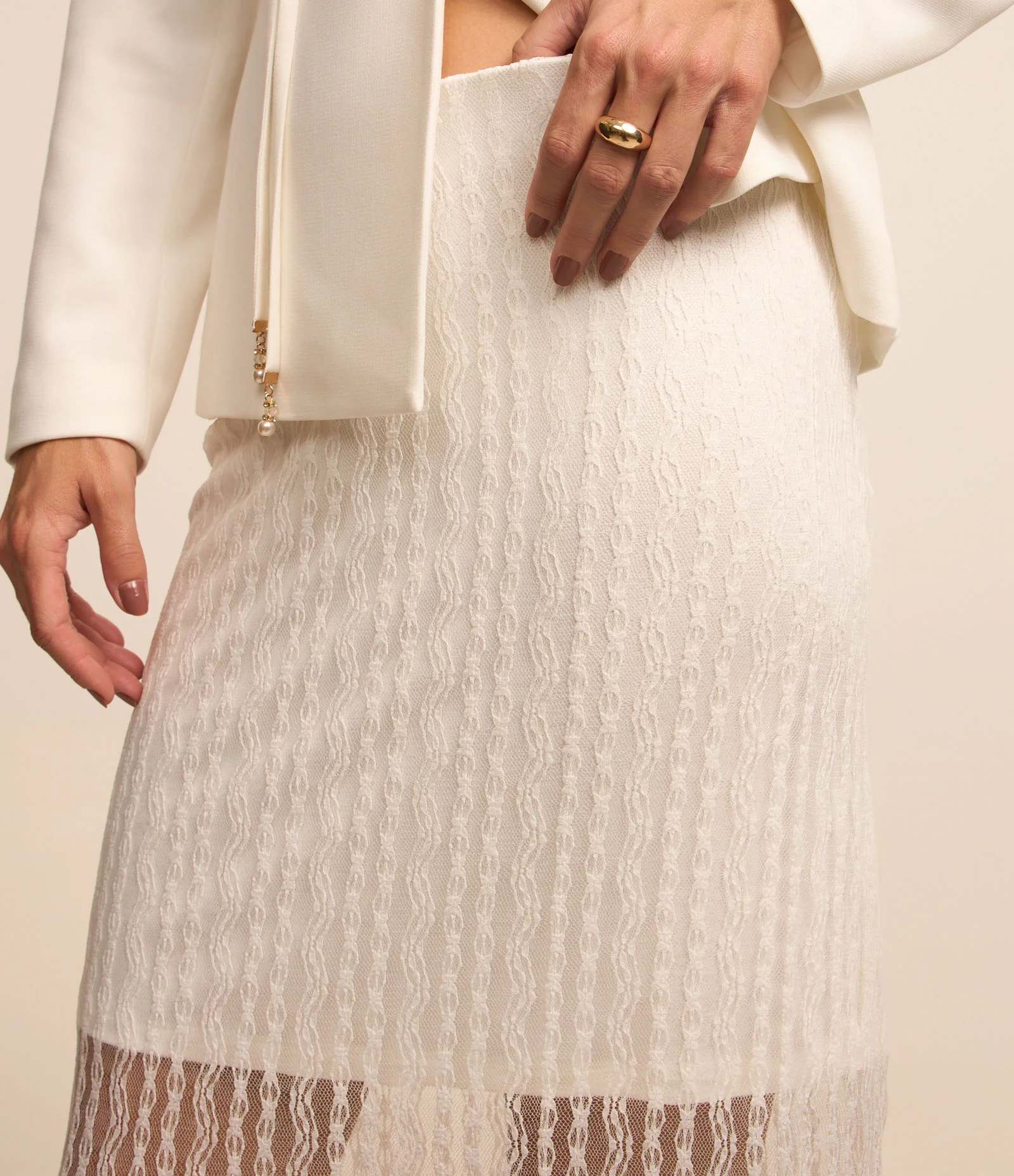 Saia Reta Midi em Laise com Renda na Sobreposição Transparente Branco 4