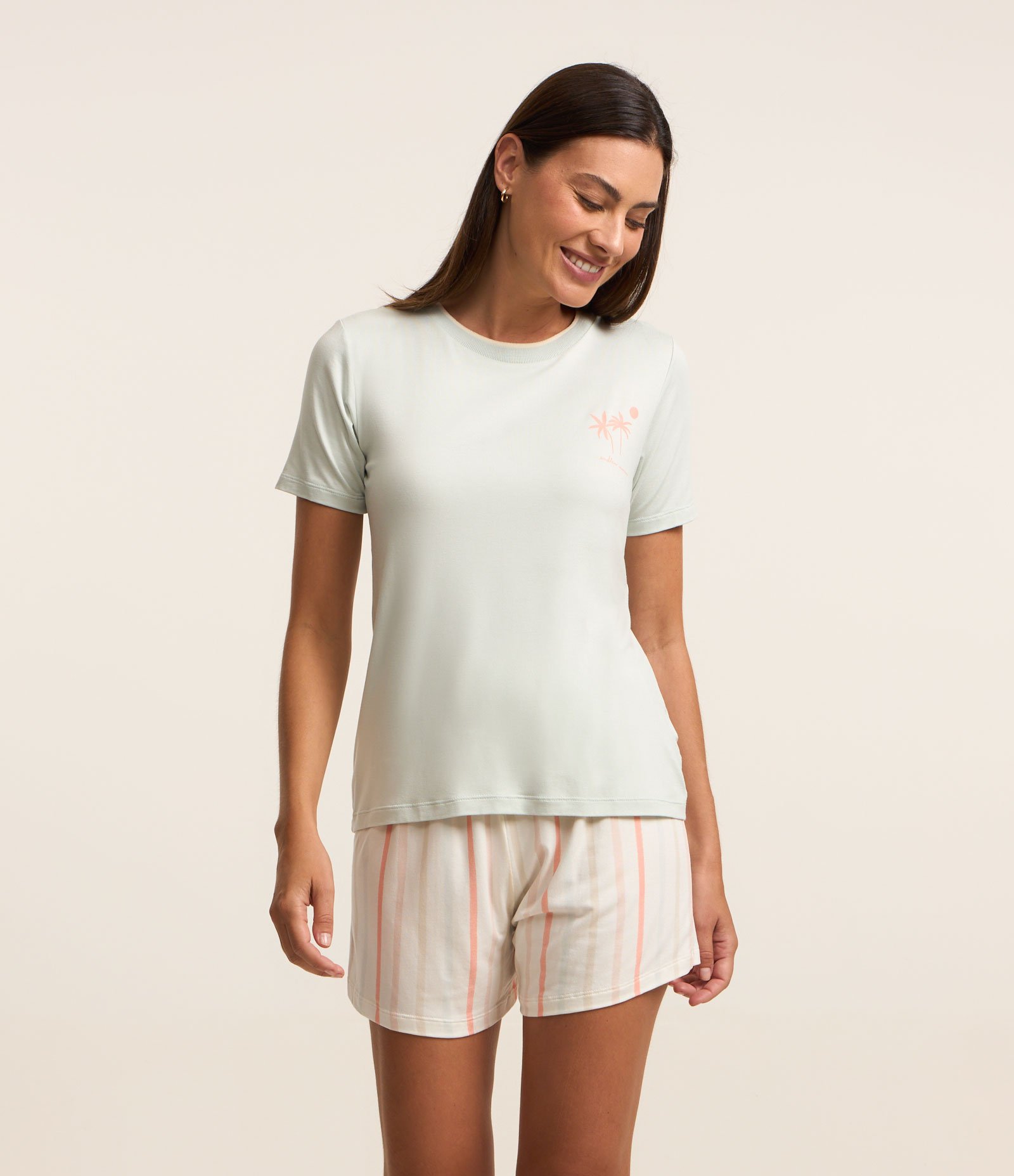 Pijama Short Doll em Viscose com Estampa Coqueiros e Listras Azul Claro 1