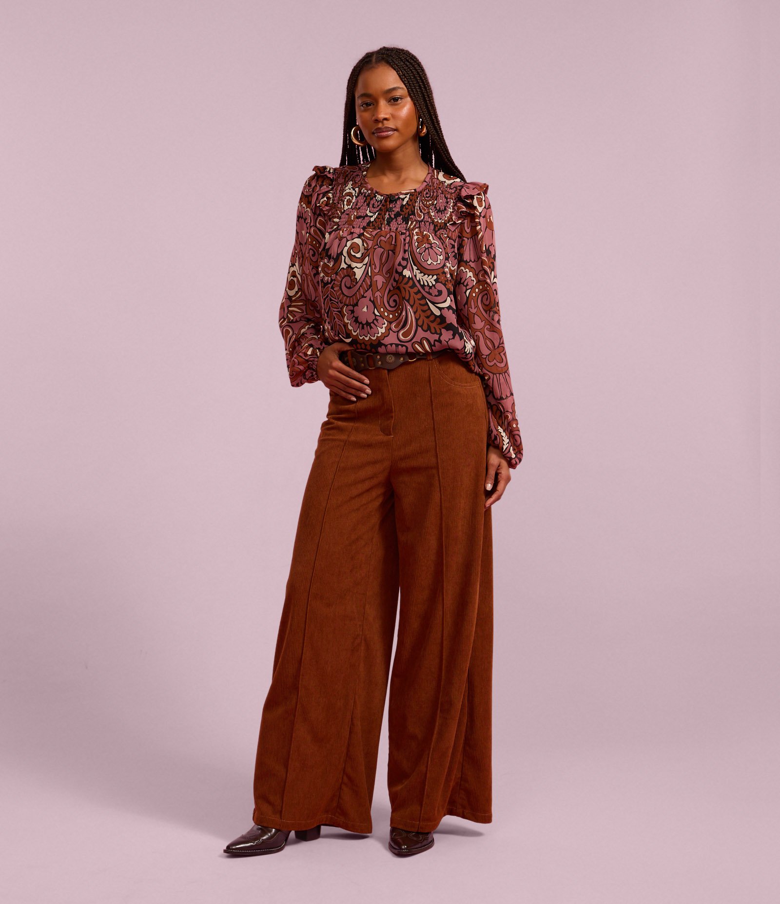 Calça Pantalona em Veludo Cotelê com Friso Frontal Marrom 5