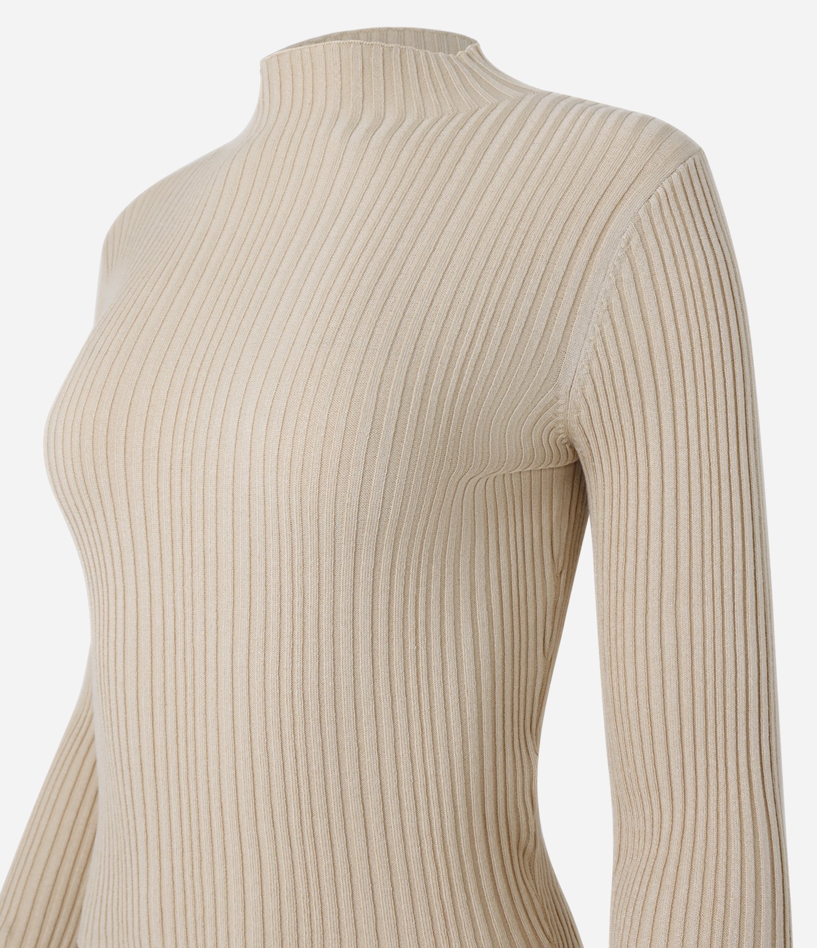 Blusa em Tricô com Golinha Alta Bege 5