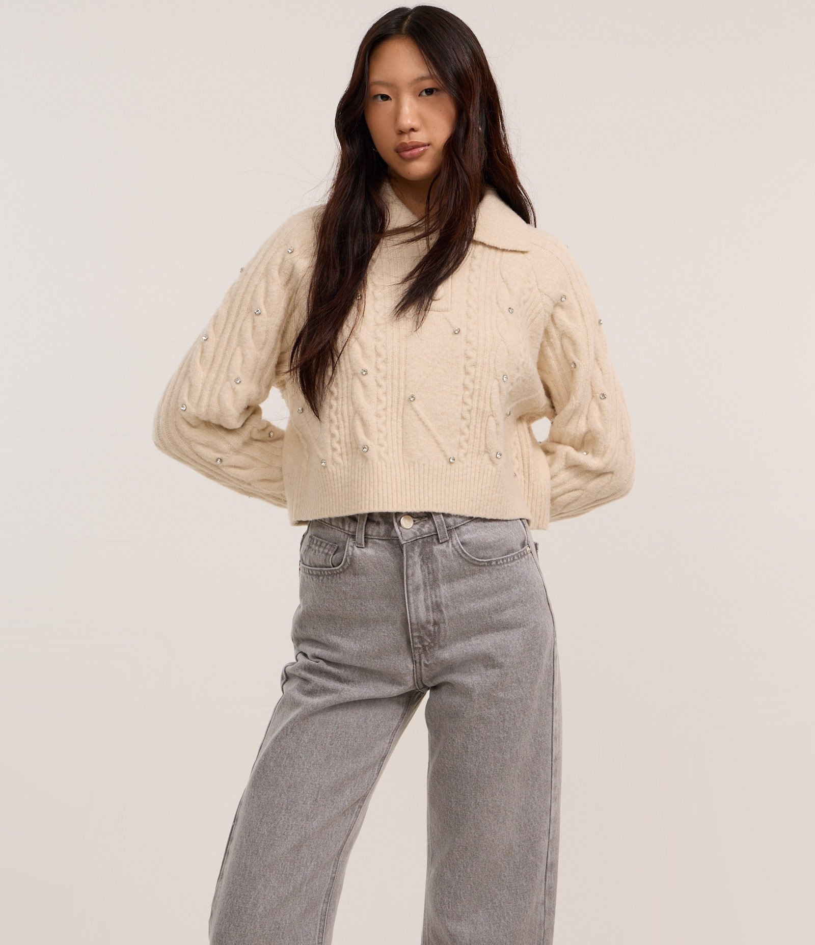 Suéter Curto em Tricô com Bordado de Pedrinhas Rosa 1