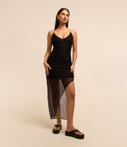 Vestido New Midi com Textura em Crochê e Fenda Assimétrica