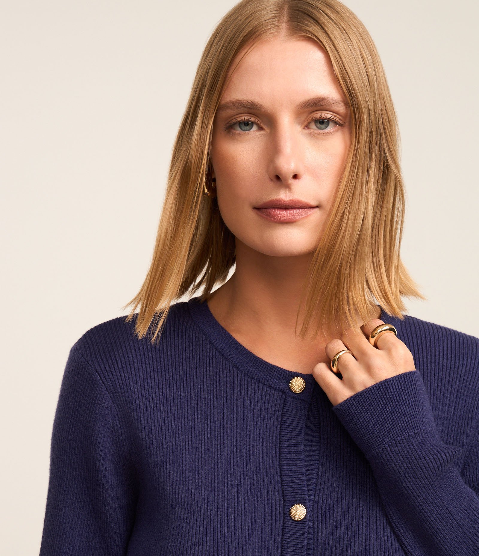 Cardigan Básico em Tricô Canelado com Botões Metalizados Azul Escuro 3