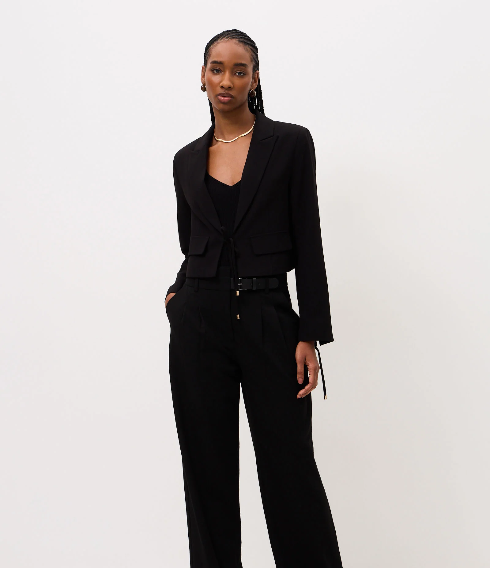 Calça Wide Leg Alfaiatada com Cinto em PU Preto 1
