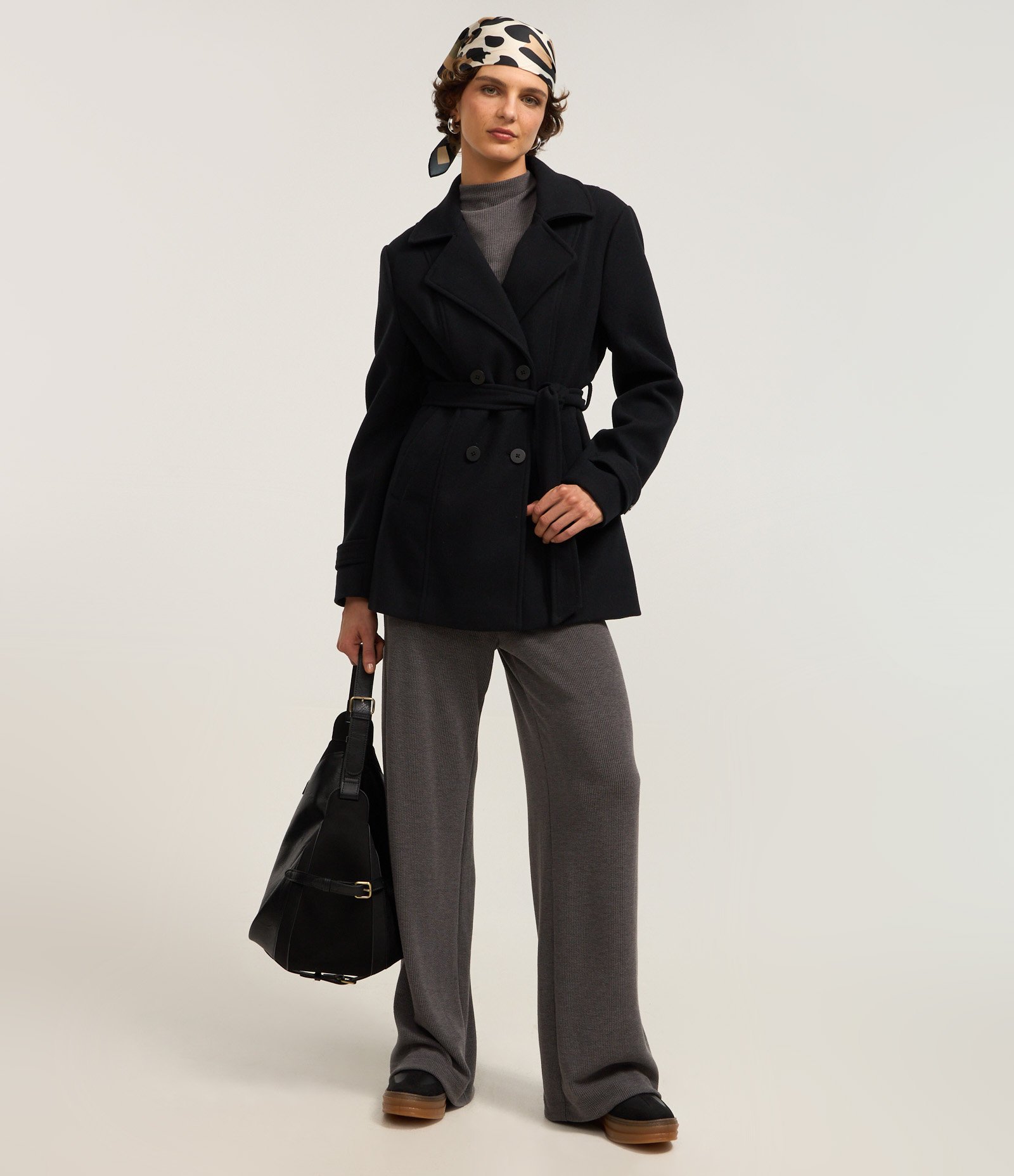 Casaco Alongado em Polivelour com Bolsos 2