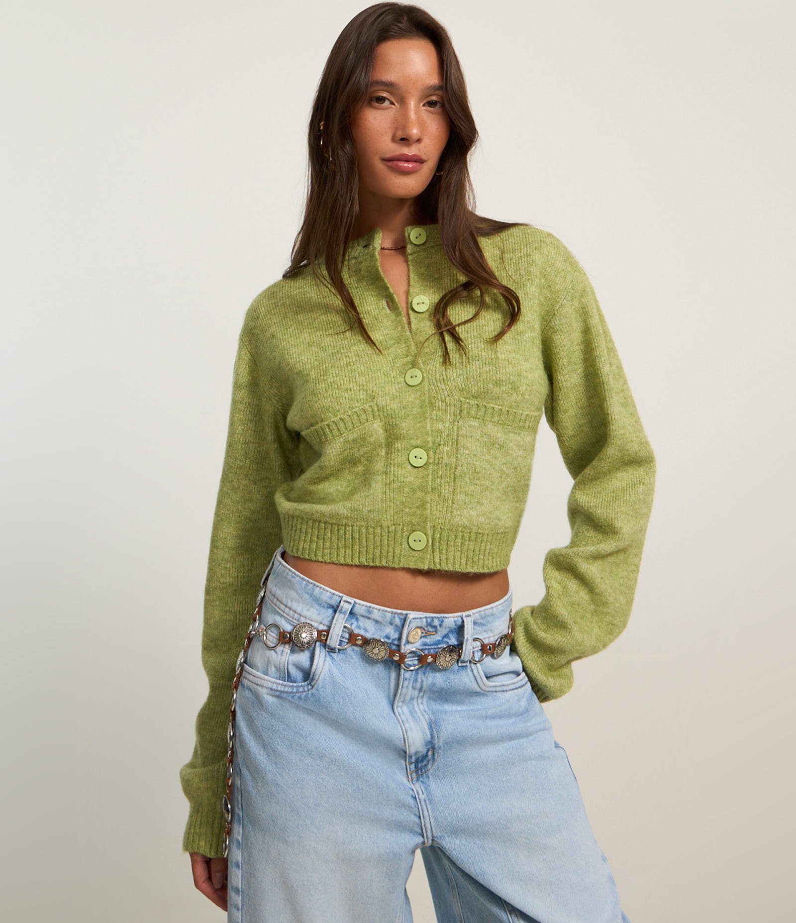 Cardigan Cropped em Tricô com Bolsinhos e Botões Frontais Verde 3