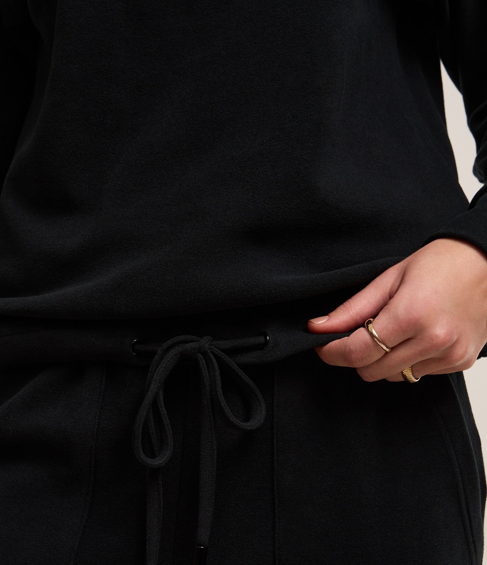 Blusa em Malha Brush com Gola Alta Degagê Preto 4