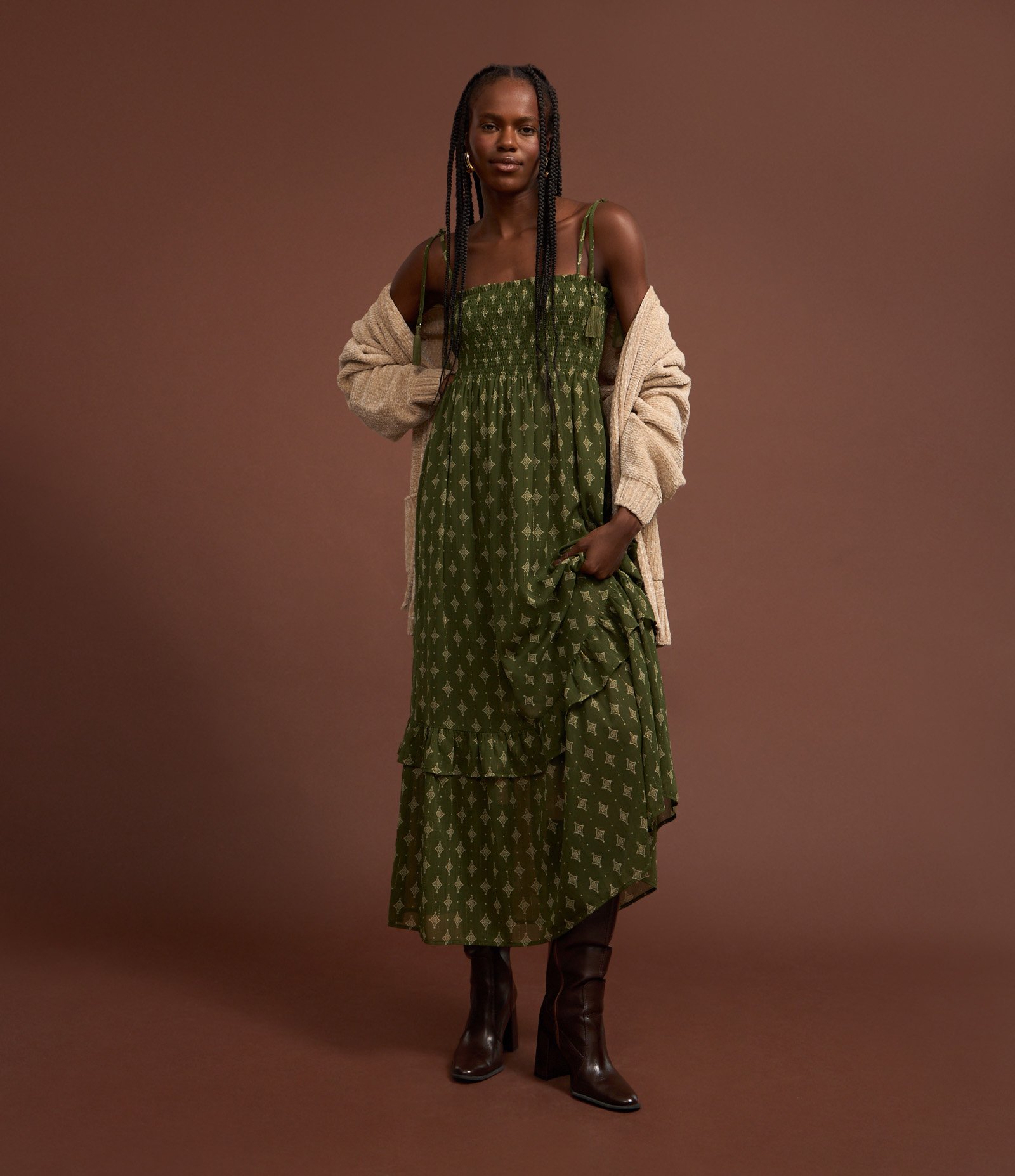 Vestido New Midi em Chiffon com Lastex no Busto e Babado na Barra Verde 4