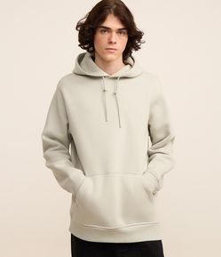 Blusão Fechado Comfort em Moletom com Capuz