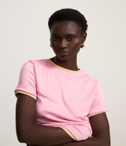 Blusa Básica em Viscose com Manga Dobrada