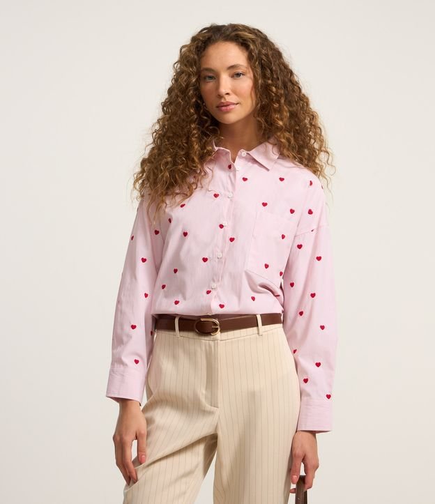 Camisa Alongada em Tricoline Listrado com Bordado de Coraçõezinhos