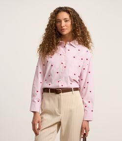 Camisa Alongada em Tricoline Listrado com Bordado de Coraçõezinhos